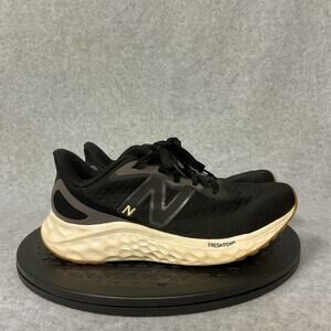New Balance Fresh Foam Arishi V4 Womens Size 6  Black Running Shoes Sneakers